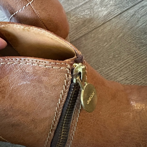 Geox Women’s Brown Leather Booties - Size 7 - Picture 4 of 6